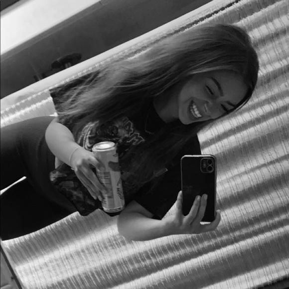 Meet your Posher, Meagan - Picture 1 of 1